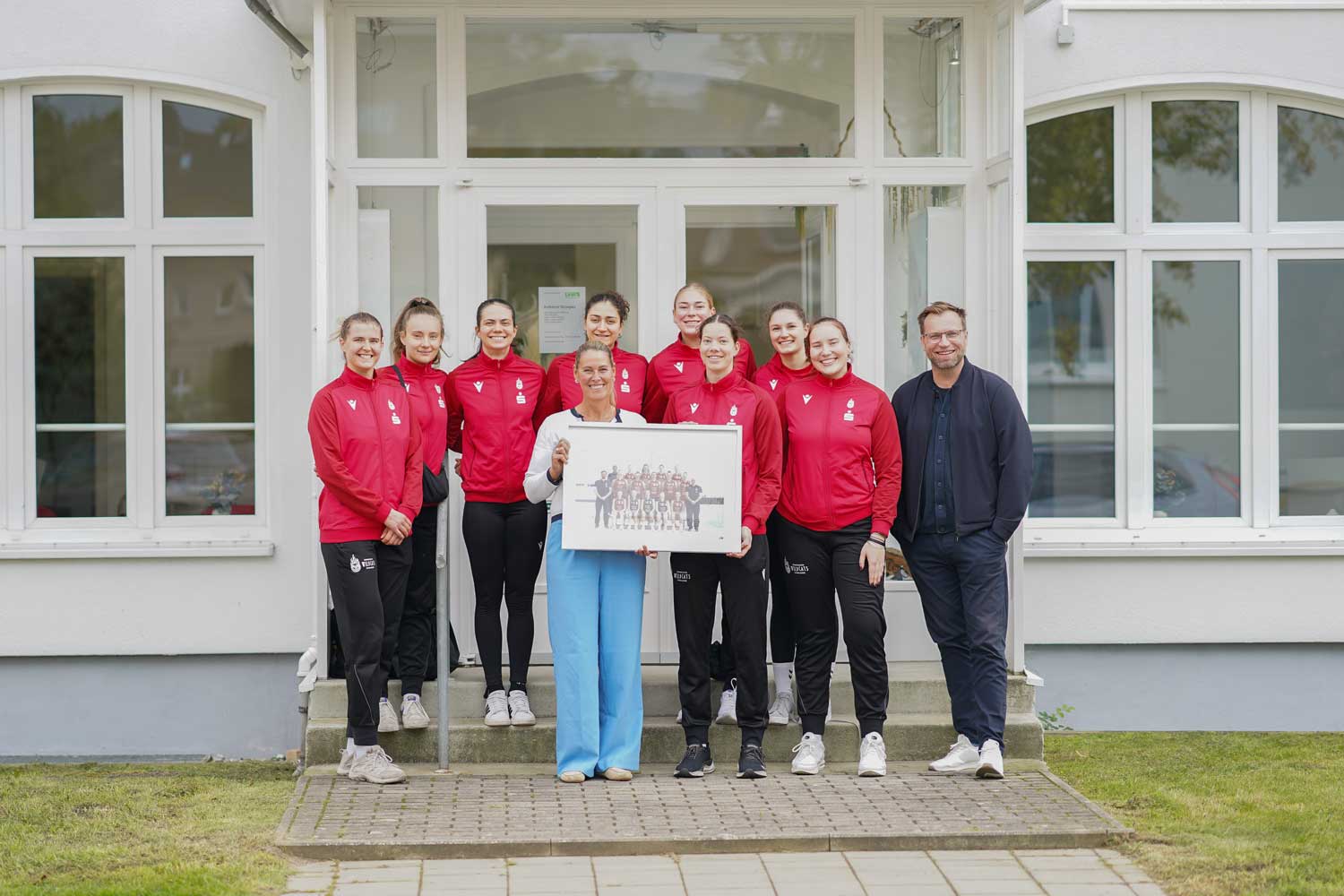 Starke Partnerschaft für die Region: LVM-Versicherungsagentur Kathleen Stempka wird Exklusivpartner der Sparkassen Wildcats Stralsund