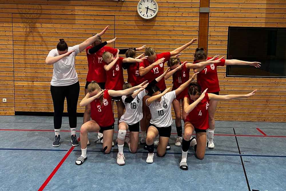 Nach dem Spiel war auch noch Energie für etwas Quatsch da 😉 (Foto: Dana Prochnio)