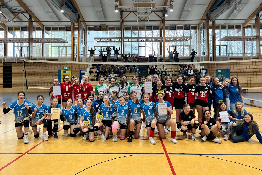 Acht Mannschaften fanden den Weg nach Stralsund (Foto: Fr. Vanek)