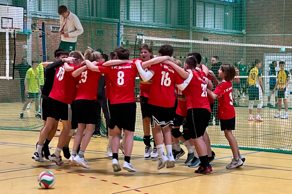 Im Freudentaumel über den Sieg (Foto: Conrad Freuling)