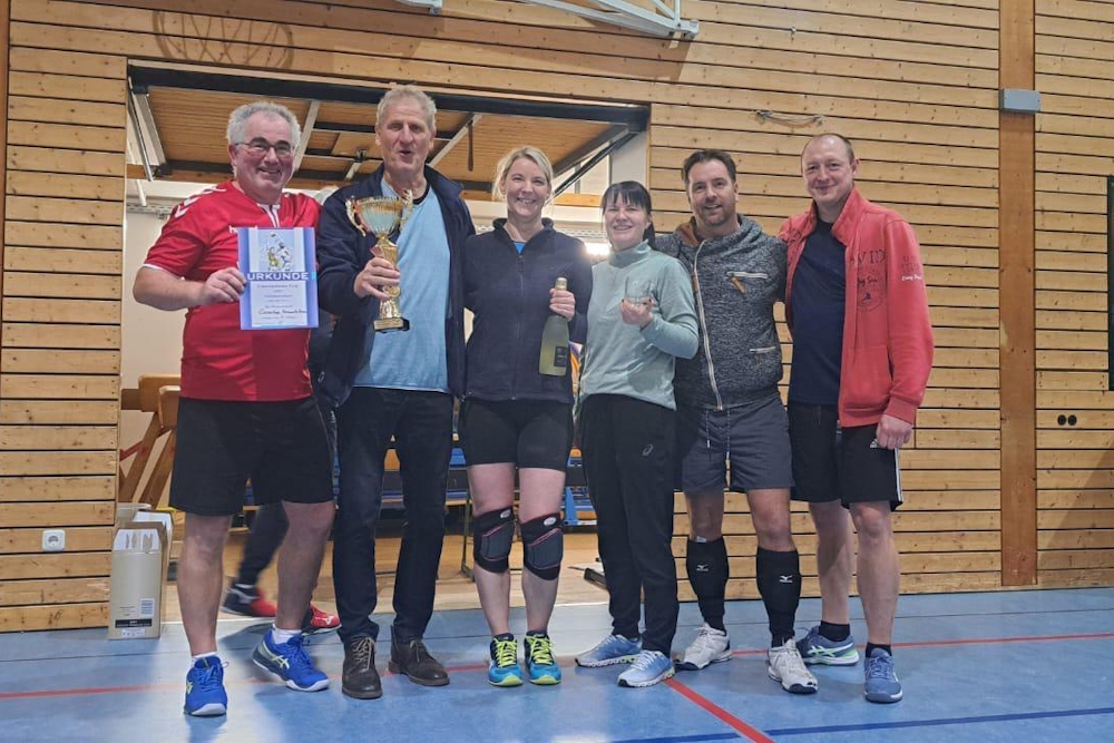 Die Sieger beim Sponsoren- und Unternehmer-Cup 2025 (Foto: Dirk Krüger) Die Sieger beim Sponsoren- und Unternehmer-Cup 2025 (Foto: Dirk Krüger)