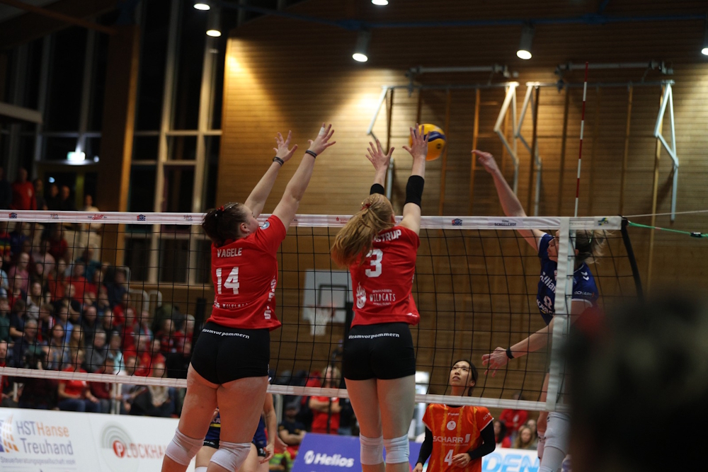 Starke Blockarbeit von Junora und Gesa (Foto: Balticseashots - Marco Schlicht)